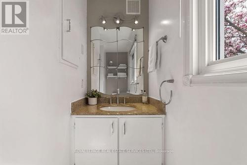 161 Riverview Street, Oakville, ON -  Photo Showing Bathroom