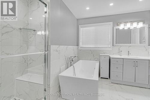 6431 Tenth Line W, Mississauga, ON - Indoor Photo Showing Bathroom