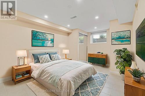 6431 Tenth Line W, Mississauga, ON - Indoor Photo Showing Bedroom