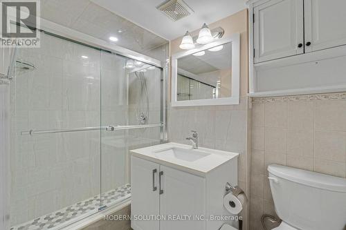 6431 Tenth Line W, Mississauga, ON - Indoor Photo Showing Bathroom