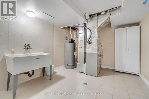 6431 Tenth Line W, Mississauga, ON - Indoor Photo Showing Laundry Room