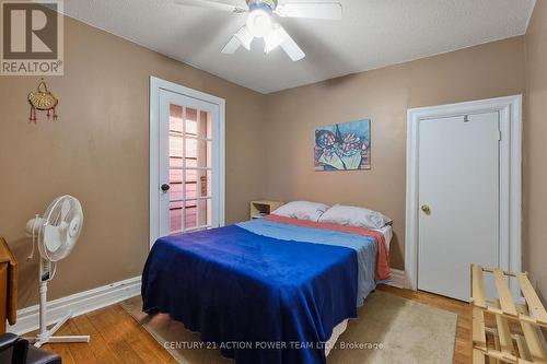 10 Lower Charlotte Street, Ottawa, ON - Indoor Photo Showing Bedroom