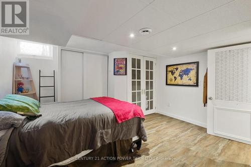 10 Lower Charlotte Street, Ottawa, ON - Indoor Photo Showing Bedroom