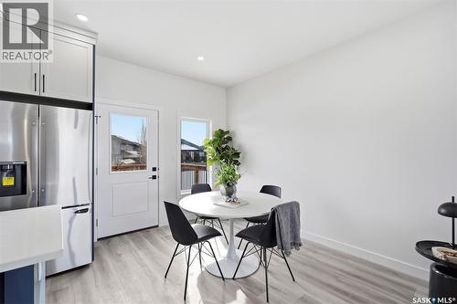 442 Kinloch Crescent, Saskatoon, SK - Indoor Photo Showing Dining Room