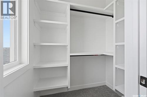 442 Kinloch Crescent, Saskatoon, SK - Indoor With Storage