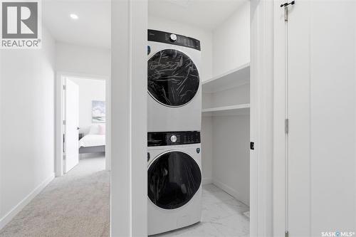 442 Kinloch Crescent, Saskatoon, SK - Indoor Photo Showing Laundry Room