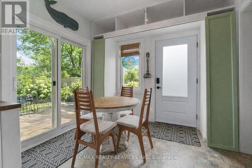 939 Beach Boulevard, Hamilton, ON - Indoor Photo Showing Dining Room