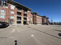 43 WATERFORD Drive Unit# 402  Guelph, ON N1L 0J6