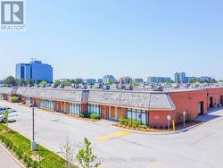 34 - 20 WERTHEIM COURT Richmond Hill, ON L4B 3A8