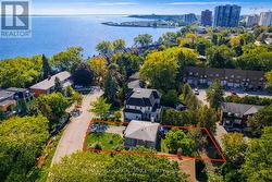 2033 WATER'S EDGE DRIVE  Oakville, ON L6L 1A3