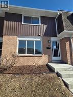 82 FINCH DRIVE Unit# 28  Sarnia, ON N7S 4T8