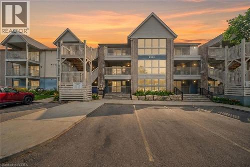 2010 CLEAVER Avenue Unit# 207  Burlington, ON L7M 4C1