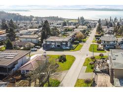 15761 CLIFF AVENUE  White Rock, BC V4B 1W4