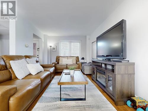 64 Sable Crescent, Whitby, ON - Indoor Photo Showing Living Room