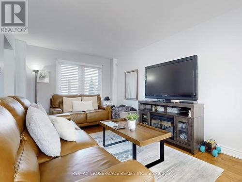 64 Sable Crescent, Whitby, ON - Indoor Photo Showing Living Room