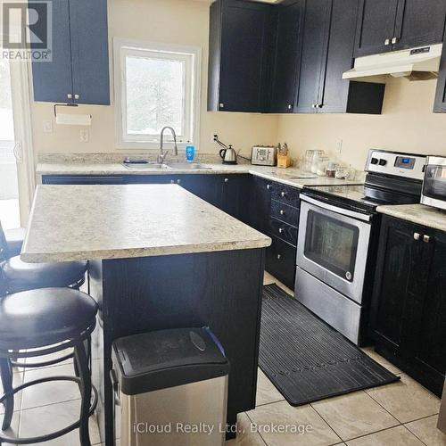 37 Milson Crescent, Essa, ON - Indoor Photo Showing Kitchen