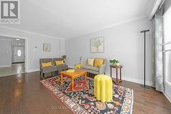 158 HILDA AVENUE  Toronto, ON M2M 1V9
