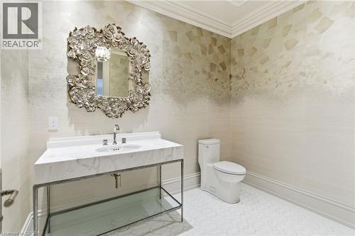 3320 Guelph Line, Burlington, ON - Indoor Photo Showing Bathroom