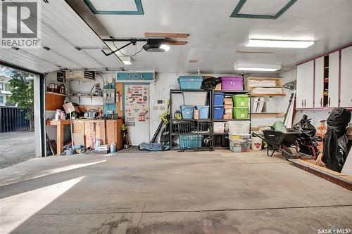 226 N Avenue S, Saskatoon, SK - Indoor Photo Showing Garage