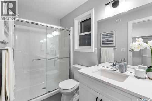 574 Traeger Manor, Saskatoon, SK - Indoor Photo Showing Bathroom