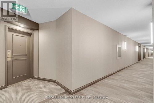 426 - 32 Clarissa Drive, Richmond Hill, ON - Indoor Photo Showing Other Room