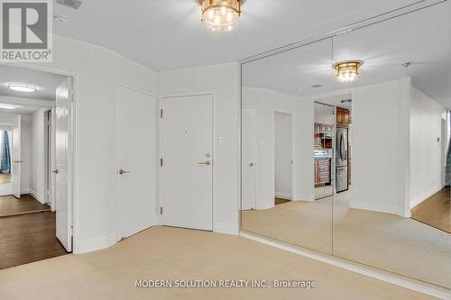 426 - 32 Clarissa Drive, Richmond Hill, ON - Indoor Photo Showing Other Room