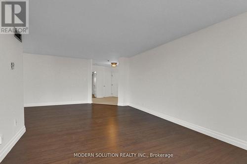 426 - 32 Clarissa Drive, Richmond Hill, ON - Indoor Photo Showing Other Room