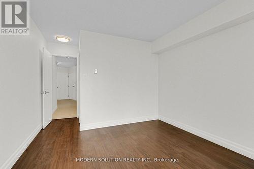 426 - 32 Clarissa Drive, Richmond Hill, ON - Indoor Photo Showing Other Room