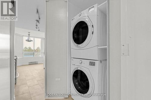 426 - 32 Clarissa Drive, Richmond Hill, ON - Indoor