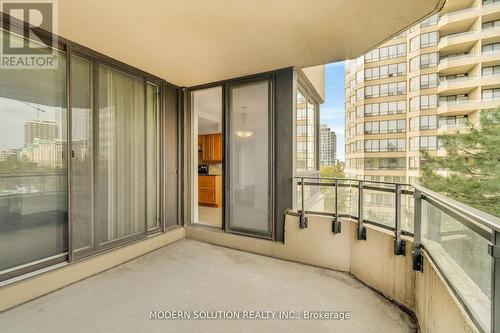 426 - 32 Clarissa Drive, Richmond Hill, ON - Outdoor With Balcony With Exterior