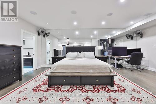 5047 Lakeshore Road, Burlington, ON - Indoor Photo Showing Bedroom