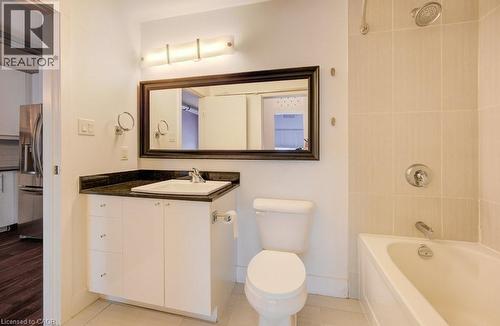 15 Devitt Avenue S Unit# 302, Waterloo, ON - Indoor Photo Showing Bathroom