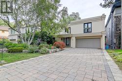 35 GARDINER ROAD E  Toronto, ON M5P 3B6