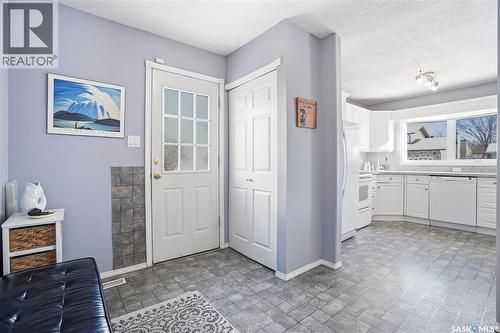 64 Craigie Bay, Regina, SK - Indoor