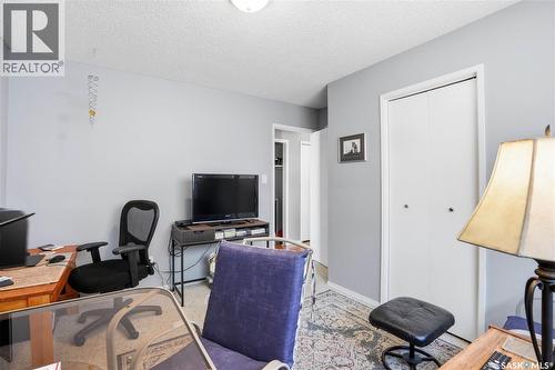 64 Craigie Bay, Regina, SK - Indoor Photo Showing Office