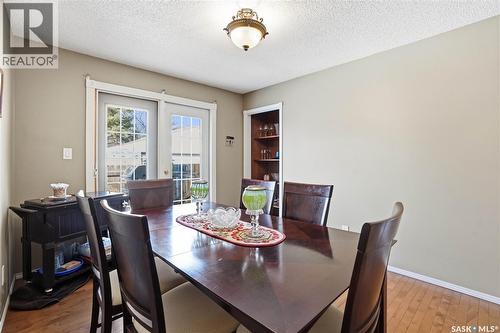 64 Craigie Bay, Regina, SK - Indoor Photo Showing Dining Room