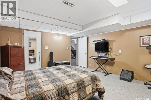 64 Craigie Bay, Regina, SK - Indoor Photo Showing Bedroom