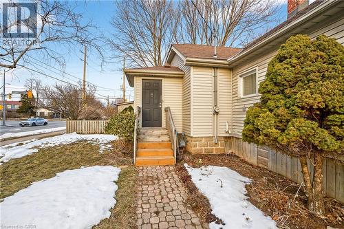 2450 Woodward Avenue, Burlington, ON - Outdoor
