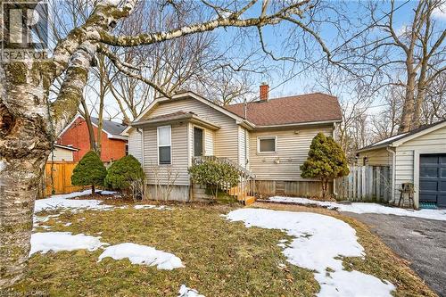 2450 Woodward Avenue, Burlington, ON - Outdoor
