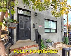 2B - 658 DUNDAS STREET W  Toronto, ON M5T 1H9