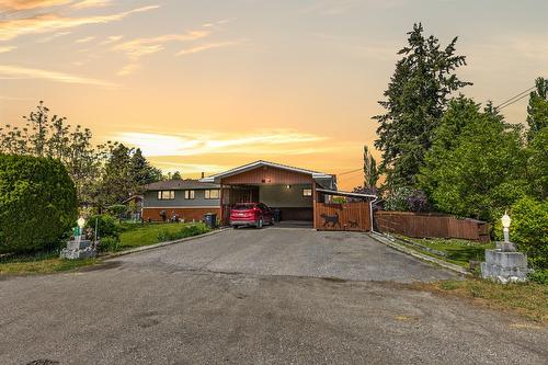 350 Clarissa Road  Kelowna, BC V1X 1G8