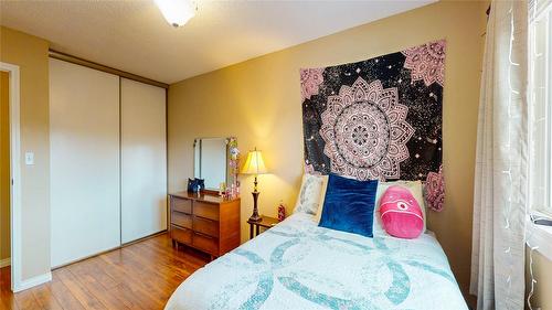 1304-2015 2Nd Street, Cranbrook, BC - Indoor Photo Showing Bedroom