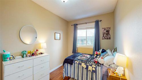 1304-2015 2Nd Street, Cranbrook, BC - Indoor Photo Showing Bedroom