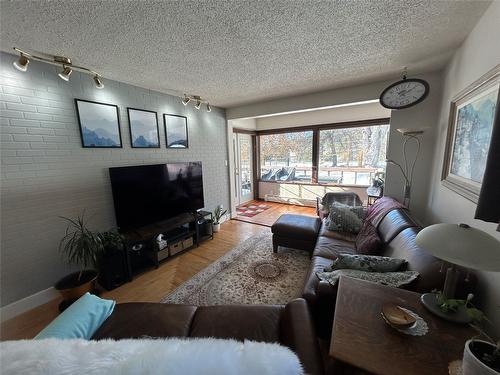 30 101 Avenue, Kimberley, BC - Indoor Photo Showing Living Room