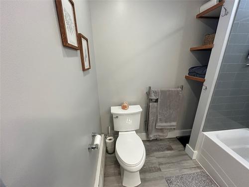 30 101 Avenue, Kimberley, BC - Indoor Photo Showing Bathroom