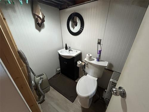 30 101 Avenue, Kimberley, BC - Indoor Photo Showing Bathroom