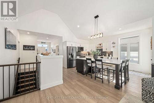 35 Compass Trail, Central Elgin, ON - Indoor Photo Showing Dining Room
