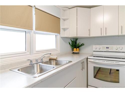 35 Kelly'S Dr, Fredericton, NB 