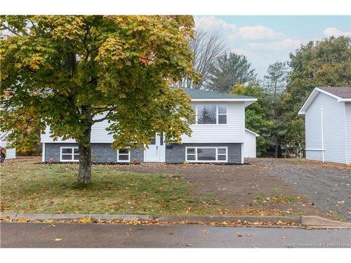 21 Shawn Crt, Riverview, NB 
