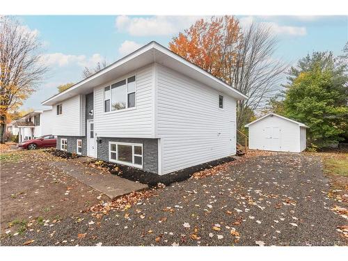 21 Shawn Crt, Riverview, NB 